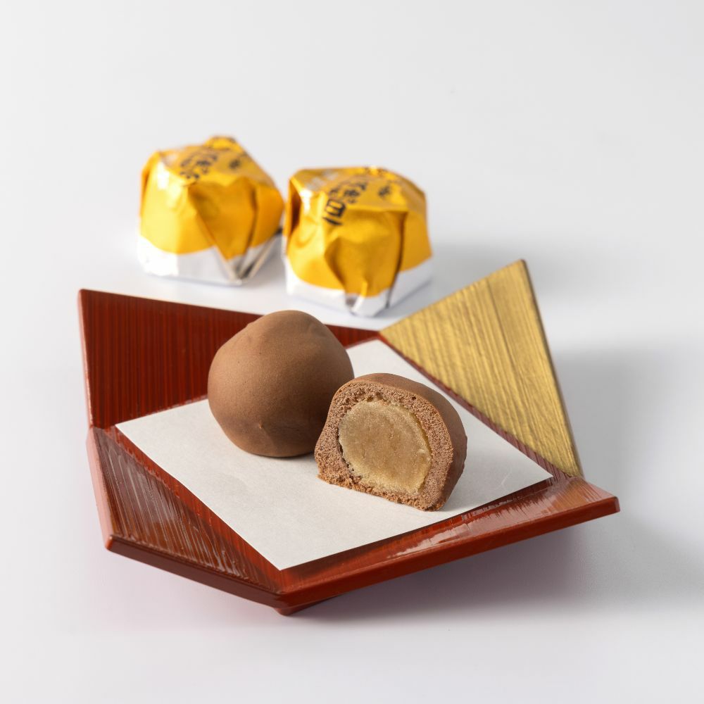 反魂旦20個入の皿盛り画像です。