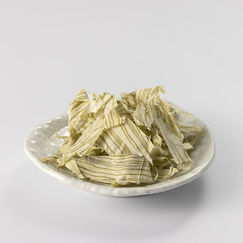 特選おぼろ昆布の皿盛り画像です。