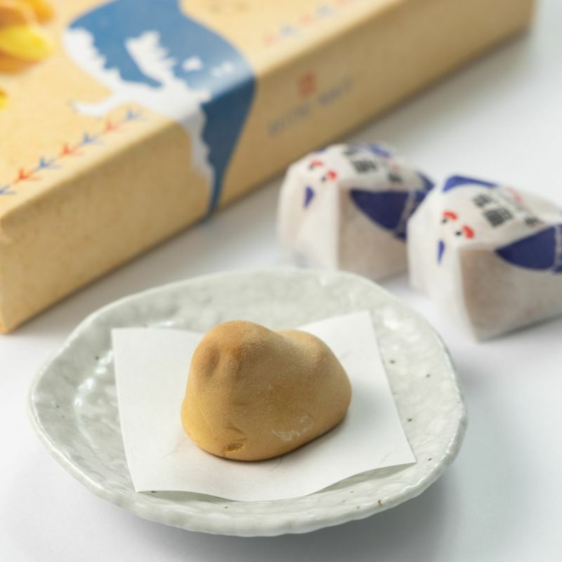 雷鳥まんじゅうがお皿に盛付けされた美味しそうなイメージ画像です。